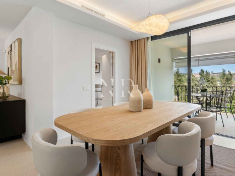 Adosada en Urbanización Los Olivos en primera línea de golf en venta