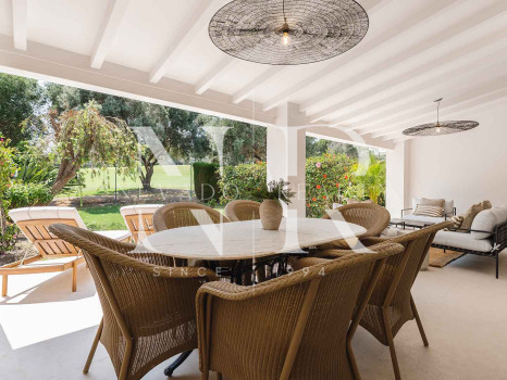 Adosada en Urbanización Los Olivos en primera línea de golf en venta