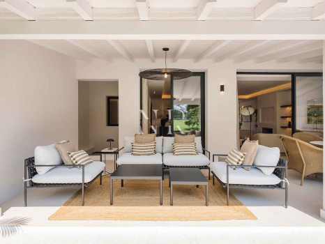 Adosada en Urbanización Los Olivos en primera línea de golf en venta