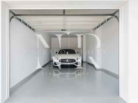 Adosada en Urbanización Los Olivos en primera línea de golf en venta