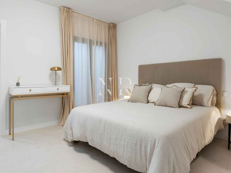 Adosada en Urbanización Los Olivos en primera línea de golf en venta