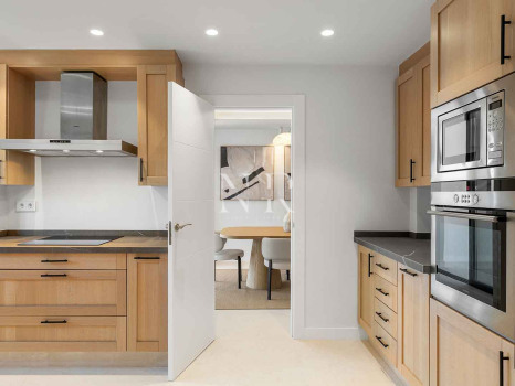 Adosada en Urbanización Los Olivos en primera línea de golf en venta