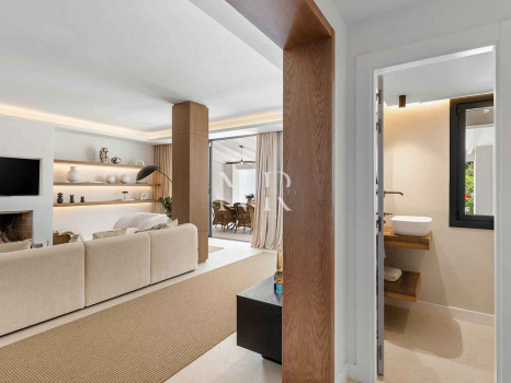 Adosada en Urbanización Los Olivos en primera línea de golf en venta
