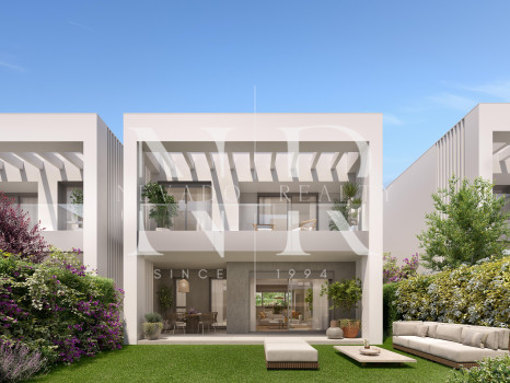 Newly built townhouse in Las Chapas for sale
