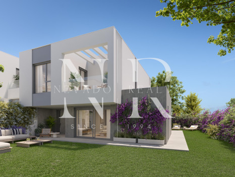 Newly built townhouse in Las Chapas for sale