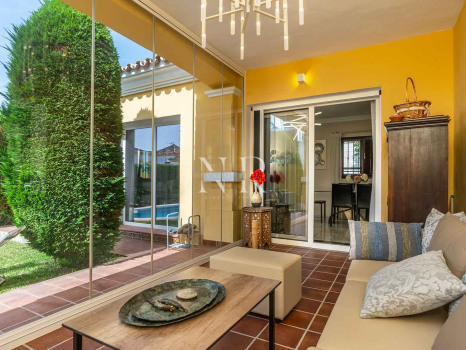 Villa with pool in Bahía de Marbella for long-term rental