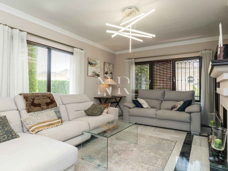 Villa with pool in Bahía de Marbella for long-term rental