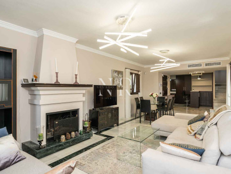 Villa with pool in Bahía de Marbella for long-term rental