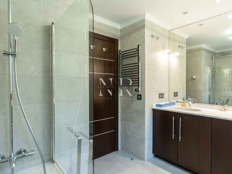 Villa with pool in Bahía de Marbella for long-term rental