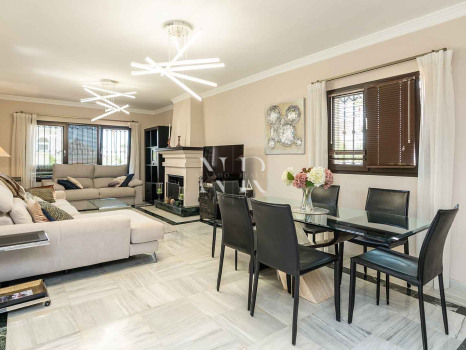 Villa with pool in Bahía de Marbella for long-term rental