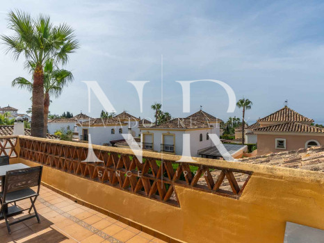 Villa with pool in Bahía de Marbella for long-term rental