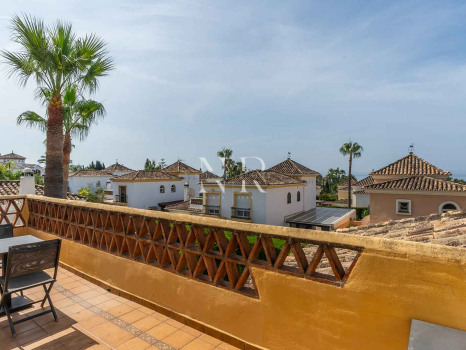 Villa with pool in Bahía de Marbella for long-term rental