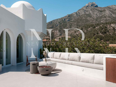 Penthouse à vendre dans le lotissement Jardines Colgantes avec vue panoramique sur la mer