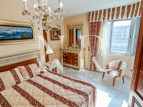 Appartement à vendre dans le centre-ville de Marbella, en deuxième ligne de plage