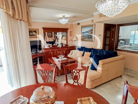 Appartement à vendre dans le centre-ville de Marbella, en deuxième ligne de plage