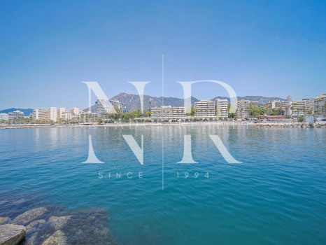 Appartement à vendre dans le centre-ville de Marbella, en deuxième ligne de plage
