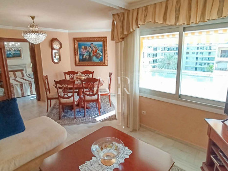 Apartment for sale in Marbella city center on the second line of the beach