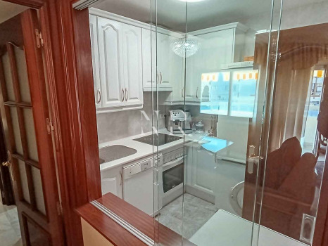 Apartment for sale in Marbella city center on the second line of the beach