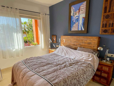 Apartment on the Golden Mile for short term rental.