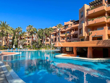 Apartment on the Golden Mile for short term rental.