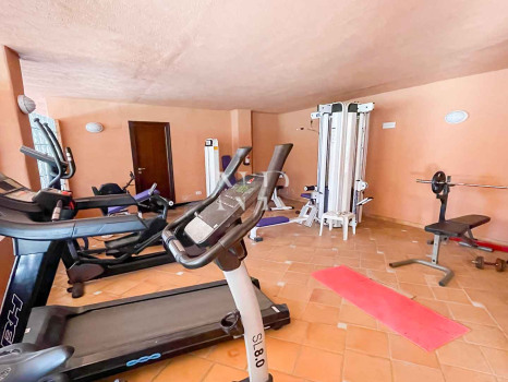 Apartment on the Golden Mile for short term rental.