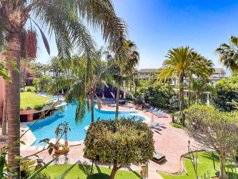 Apartment on the Golden Mile for short term rental.