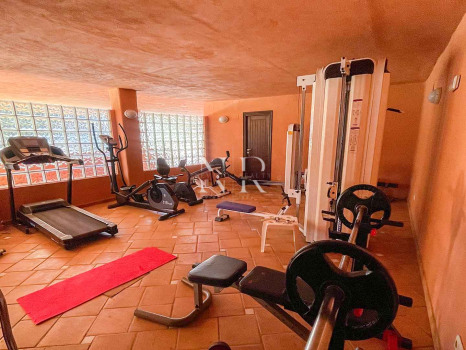 Apartment on the Golden Mile for short term rental.
