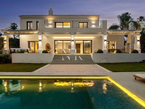 Villa à Los Naranjos Golf avec vue sur la mer à vendre