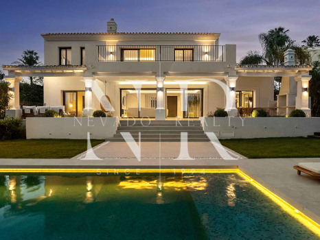 Villa in Los Naranjos Golf with sea views for sale
