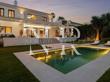 Villa in Los Naranjos Golf with sea views for sale