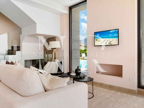 Villa en Benahavís con vistas panorámicas al mar en venta