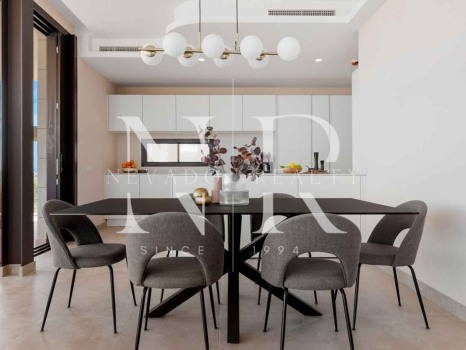 Villa en Benahavís con vistas panorámicas al mar en venta