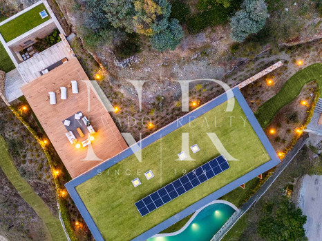 Villa en El Madroñal con vistas panorámicas al mar y a la montaña en venta