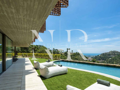 Villa en El Madroñal con vistas panorámicas al mar y a la montaña en venta