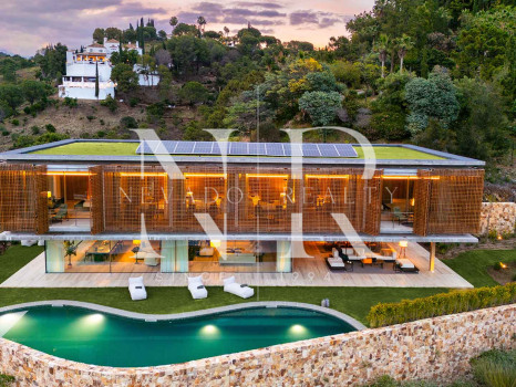 Villa en El Madroñal con vistas panorámicas al mar y a la montaña en venta