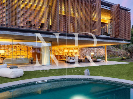 Villa en El Madroñal con vistas panorámicas al mar y a la montaña en venta