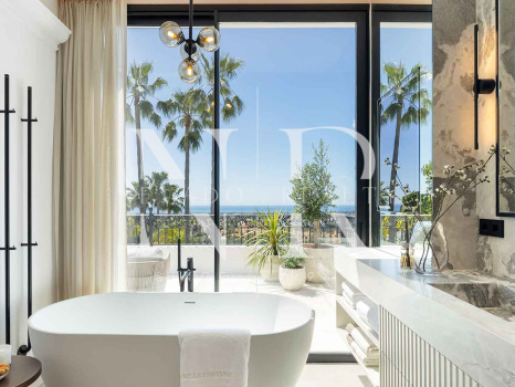 Villa in Los Arqueros with sea views for sale