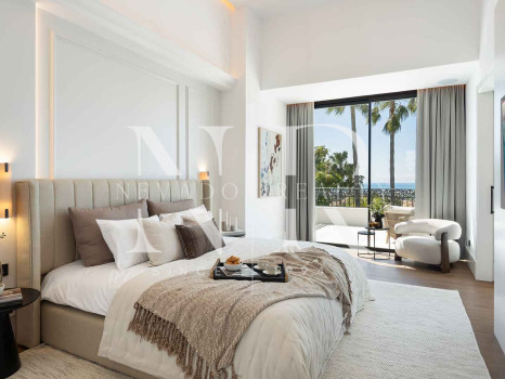 Villa in Los Arqueros with sea views for sale