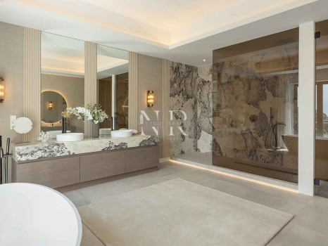 Villa en Urbanización El Madroñal con vistas panorámicas al mar en venta