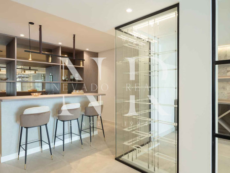 Villa en Urbanización El Madroñal con vistas panorámicas al mar en venta
