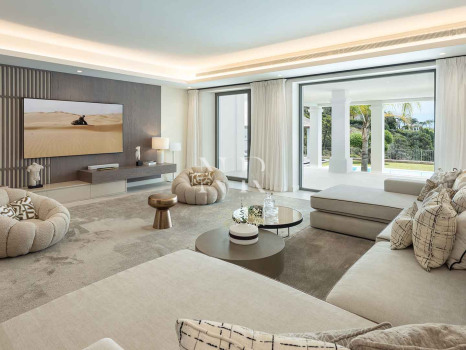 Villa en Urbanización El Madroñal con vistas panorámicas al mar en venta