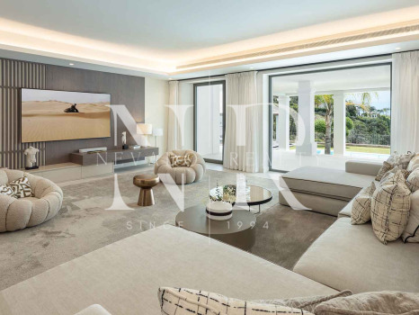 Villa en Urbanización El Madroñal con vistas panorámicas al mar en venta