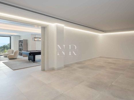 Villa en Urbanización El Madroñal con vistas panorámicas al mar en venta