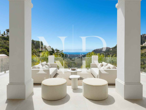 Villa en Urbanización El Madroñal con vistas panorámicas al mar en venta