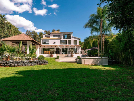 Completely refurbished villa in Nueva Andalucia for sale