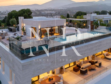 Penthouse in the Epic by Fendi development with private pool for sale