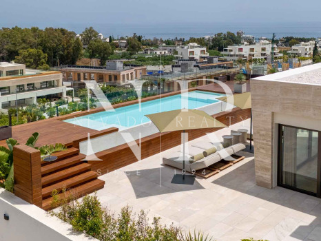 Penthouse in the Epic by Fendi development with private pool for sale