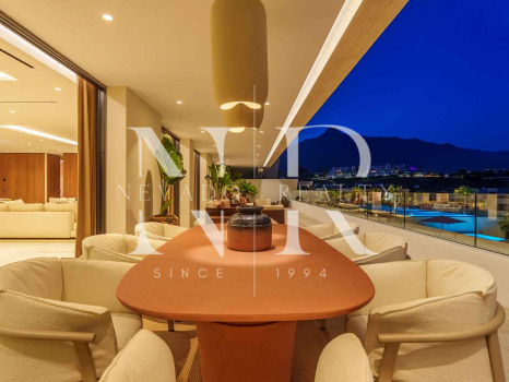 Penthouse in the Epic by Fendi development with private pool for sale