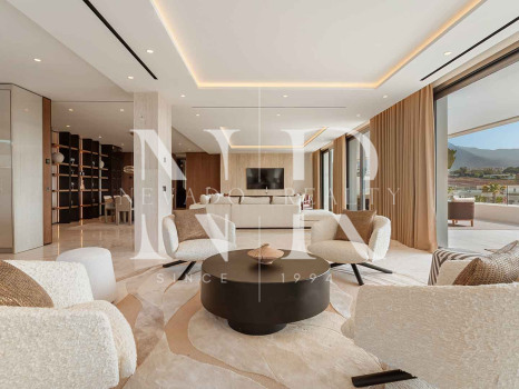 Penthouse in the Epic by Fendi development with private pool for sale