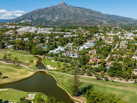 Villa en Las Brisas Golf de diseño en venta